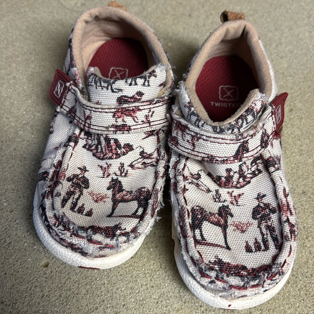 Twisted X moccasin